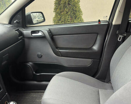 Сірий Опель Астра, об'ємом двигуна 1.4 л та пробігом 218 тис. км за 4000 $, фото 22 на Automoto.ua