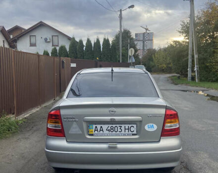 Серый Опель Астра, объемом двигателя 1.4 л и пробегом 104 тыс. км за 3900 $, фото 3 на Automoto.ua