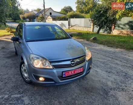Серый Опель Астра, объемом двигателя 1.6 л и пробегом 117 тыс. км за 5550 $, фото 88 на Automoto.ua