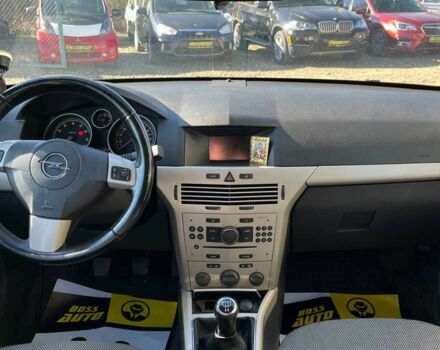 Серый Опель Астра, объемом двигателя 1.6 л и пробегом 212 тыс. км за 5750 $, фото 9 на Automoto.ua