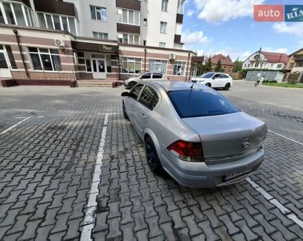 Серый Опель Астра, объемом двигателя 1.6 л и пробегом 270 тыс. км за 4000 $, фото 17 на Automoto.ua