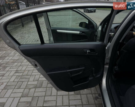 Сірий Опель Астра, об'ємом двигуна 1.6 л та пробігом 152 тис. км за 6000 $, фото 39 на Automoto.ua