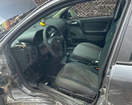 Серый Опель Астра, объемом двигателя 1.4 л и пробегом 122 тыс. км за 1500 $, фото 12 на Automoto.ua