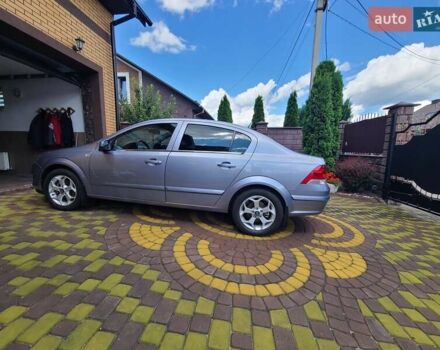 Серый Опель Астра, объемом двигателя 1.6 л и пробегом 30 тыс. км за 7200 $, фото 5 на Automoto.ua