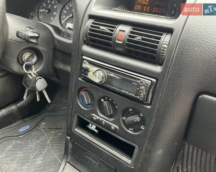 Сірий Опель Астра, об'ємом двигуна 1.4 л та пробігом 146 тис. км за 2950 $, фото 25 на Automoto.ua