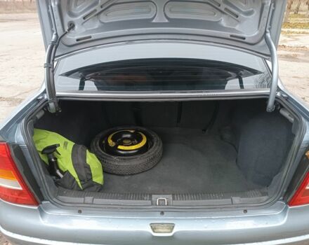 Серый Опель Астра, объемом двигателя 1 л и пробегом 400 тыс. км за 3500 $, фото 9 на Automoto.ua