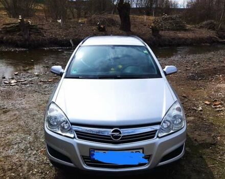 Серый Опель Астра, объемом двигателя 1.7 л и пробегом 290 тыс. км за 5700 $, фото 1 на Automoto.ua