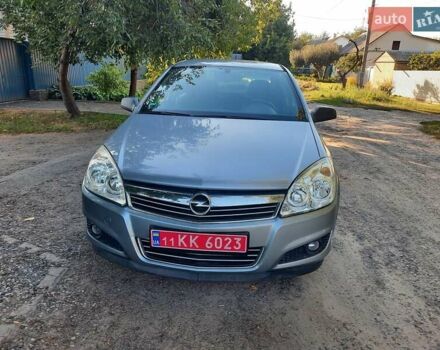 Серый Опель Астра, объемом двигателя 1.6 л и пробегом 117 тыс. км за 5550 $, фото 4 на Automoto.ua