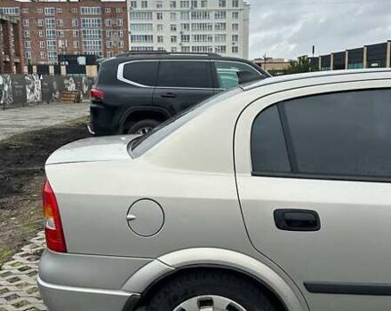 Серый Опель Астра, объемом двигателя 1.6 л и пробегом 179 тыс. км за 4000 $, фото 4 на Automoto.ua