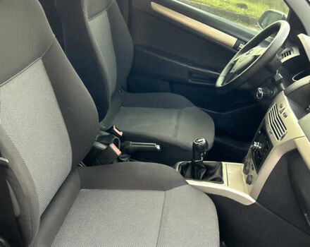 Серый Опель Астра, объемом двигателя 1.6 л и пробегом 203 тыс. км за 6000 $, фото 23 на Automoto.ua