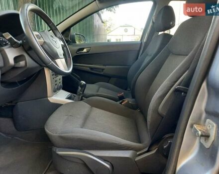 Серый Опель Астра, объемом двигателя 1.6 л и пробегом 117 тыс. км за 5550 $, фото 29 на Automoto.ua