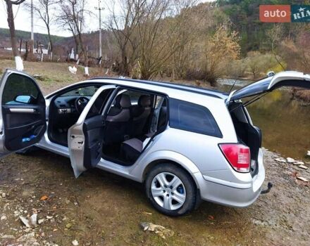 Серый Опель Астра, объемом двигателя 1.7 л и пробегом 290 тыс. км за 5700 $, фото 18 на Automoto.ua