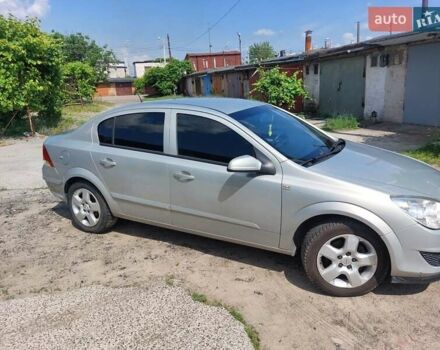 Серый Опель Астра, объемом двигателя 1.8 л и пробегом 286 тыс. км за 6000 $, фото 1 на Automoto.ua