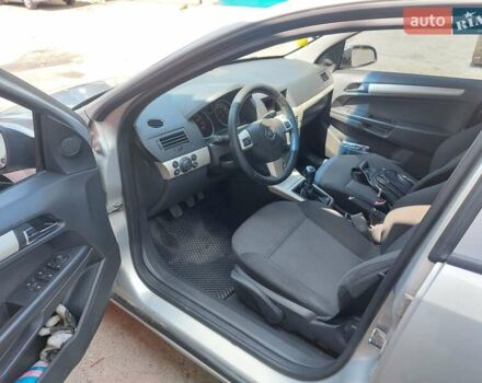 Серый Опель Астра, объемом двигателя 1.8 л и пробегом 286 тыс. км за 6000 $, фото 8 на Automoto.ua