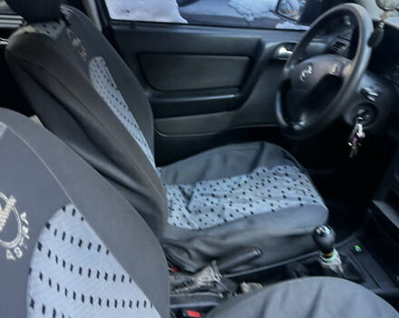 Сірий Опель Астра, об'ємом двигуна 1.4 л та пробігом 236 тис. км за 3500 $, фото 7 на Automoto.ua