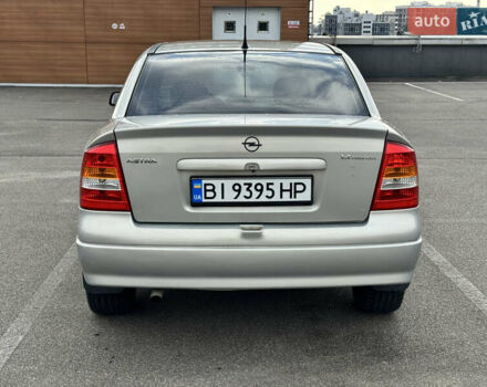 Серый Опель Астра, объемом двигателя 1.4 л и пробегом 200 тыс. км за 4200 $, фото 6 на Automoto.ua