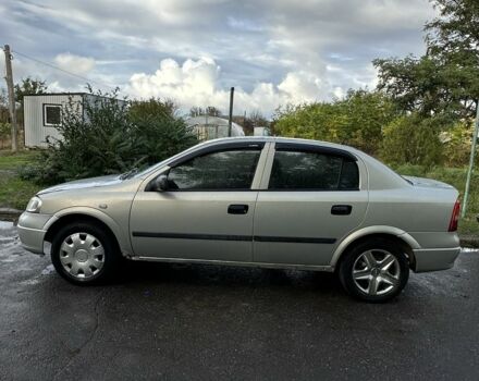 Опель Астра 2008 в Баштанке на Automoto.ua Серый Опель Астра, объемом двигателя 1.6 л и пробегом 200 тыс. км за 1800 $, фото 1 на Automoto.ua