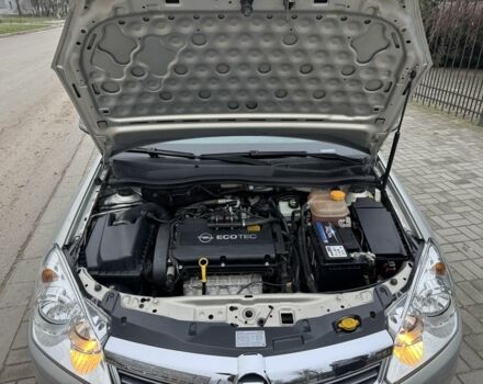 Серый Опель Астра, объемом двигателя 1.6 л и пробегом 152 тыс. км за 6000 $, фото 13 на Automoto.ua