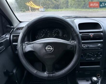 Сірий Опель Астра, об'ємом двигуна 1.4 л та пробігом 270 тис. км за 3150 $, фото 74 на Automoto.ua
