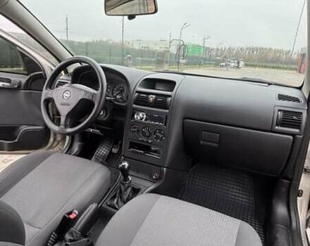 Серый Опель Астра, объемом двигателя 1.6 л и пробегом 47 тыс. км за 5900 $, фото 6 на Automoto.ua