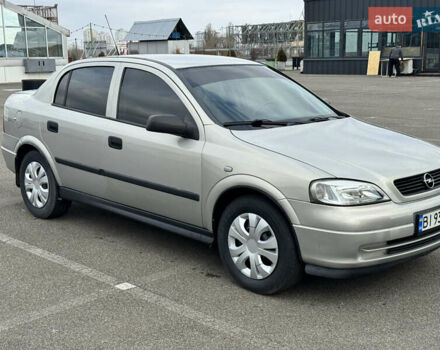 Серый Опель Астра, объемом двигателя 1.4 л и пробегом 200 тыс. км за 4200 $, фото 11 на Automoto.ua