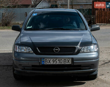 Серый Опель Астра, объемом двигателя 1.4 л и пробегом 150 тыс. км за 8000 $, фото 1 на Automoto.ua