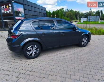 Серый Опель Астра, объемом двигателя 1.7 л и пробегом 340 тыс. км за 5500 $, фото 3 на Automoto.ua