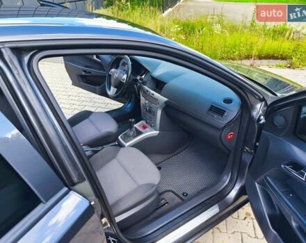 Серый Опель Астра, объемом двигателя 1.7 л и пробегом 340 тыс. км за 5500 $, фото 11 на Automoto.ua