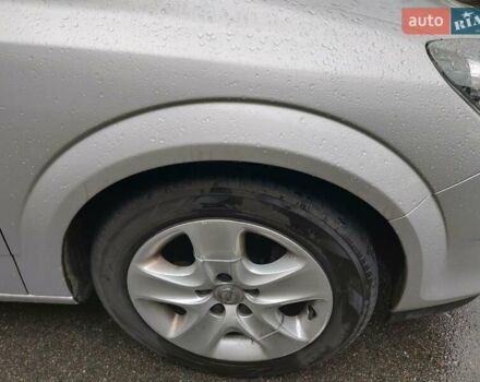 Сірий Опель Астра, об'ємом двигуна 1.6 л та пробігом 246 тис. км за 7500 $, фото 4 на Automoto.ua