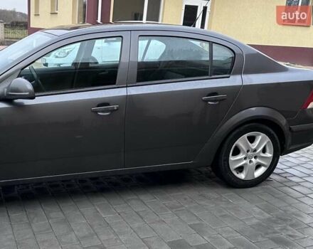 Сірий Опель Астра, об'ємом двигуна 1.6 л та пробігом 77 тис. км за 6800 $, фото 4 на Automoto.ua