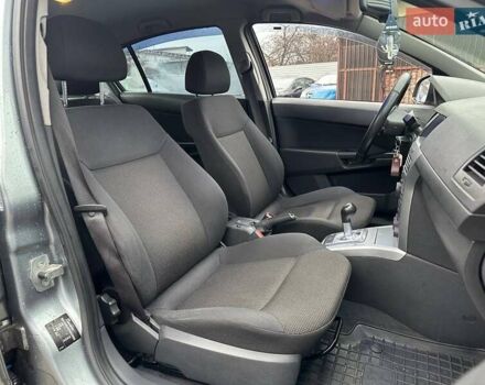 Серый Опель Астра, объемом двигателя 1.6 л и пробегом 280 тыс. км за 4990 $, фото 11 на Automoto.ua