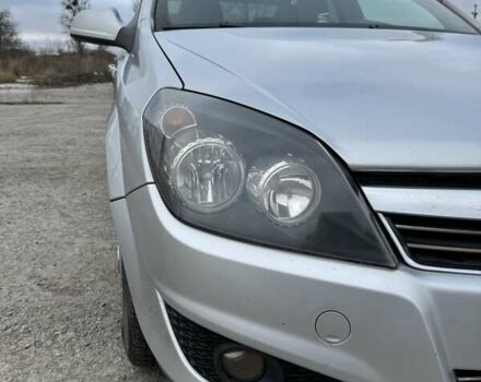 Серый Опель Астра, объемом двигателя 1.6 л и пробегом 257 тыс. км за 5500 $, фото 4 на Automoto.ua