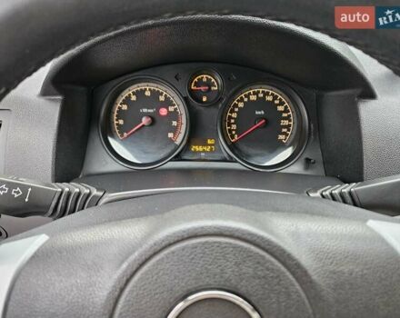 Опель Астра 2012 в Киеве на Automoto.ua Серый Опель Астра, объемом двигателя 1.6 л и пробегом 256 тыс. км за 5500 $, фото 5 на Automoto.ua