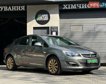 Серый Опель Астра, объемом двигателя 1.4 л и пробегом 92 тыс. км за 11900 $, фото 4 на Automoto.ua