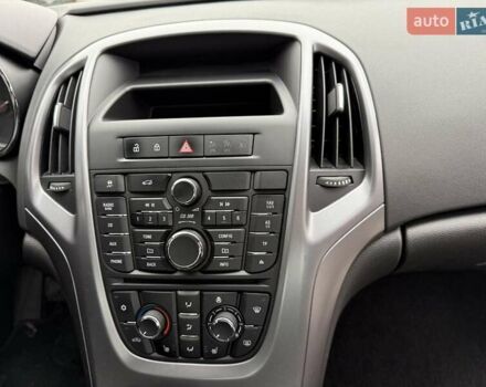 Серый Опель Астра, объемом двигателя 1.4 л и пробегом 92 тыс. км за 10999 $, фото 23 на Automoto.ua