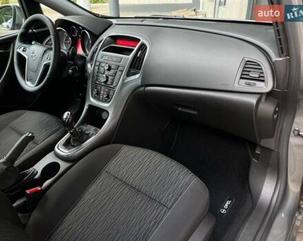 Серый Опель Астра, объемом двигателя 1.4 л и пробегом 92 тыс. км за 11900 $, фото 17 на Automoto.ua