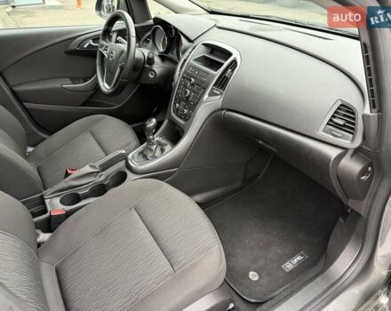 Серый Опель Астра, объемом двигателя 1.4 л и пробегом 92 тыс. км за 10999 $, фото 17 на Automoto.ua