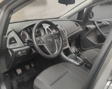 Серый Опель Астра, объемом двигателя 1.4 л и пробегом 15 тыс. км за 13100 $, фото 5 на Automoto.ua