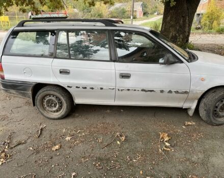 Серый Опель Астра, объемом двигателя 1.4 л и пробегом 350 тыс. км за 1200 $, фото 3 на Automoto.ua