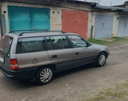 Опель Астра 1993 в Житомире на Automoto.ua Серый Опель Астра, объемом двигателя 1.4 л и пробегом 300 тыс. км за 1350 $, фото 5 на Automoto.ua