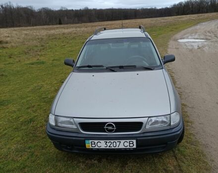 Серый Опель Астра, объемом двигателя 1.6 л и пробегом 290 тыс. км за 1184 $, фото 1 на Automoto.ua
