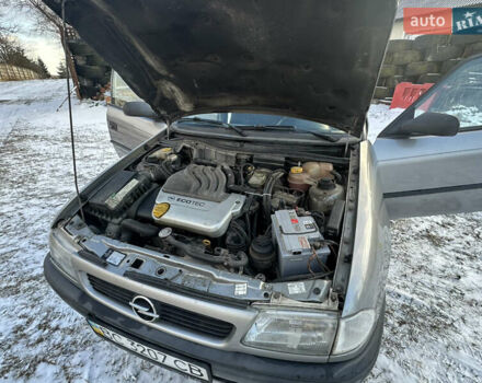 Серый Опель Астра, объемом двигателя 1.6 л и пробегом 295 тыс. км за 2350 $, фото 24 на Automoto.ua