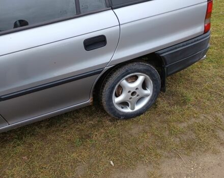 Серый Опель Астра, объемом двигателя 1.6 л и пробегом 290 тыс. км за 1184 $, фото 10 на Automoto.ua