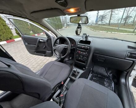 Серый Опель Астра, объемом двигателя 1.7 л и пробегом 275 тыс. км за 2199 $, фото 11 на Automoto.ua