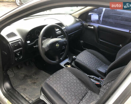 Серый Опель Астра, объемом двигателя 1.6 л и пробегом 323 тыс. км за 1700 $, фото 10 на Automoto.ua