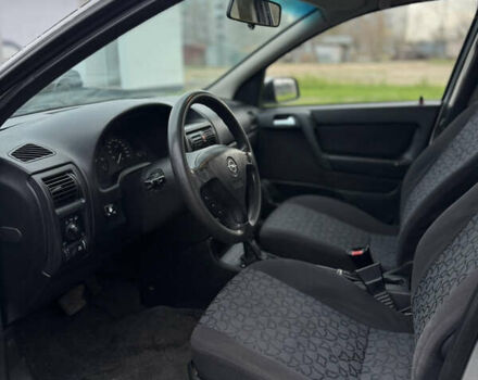 Серый Опель Астра, объемом двигателя 1.6 л и пробегом 330 тыс. км за 2999 $, фото 8 на Automoto.ua