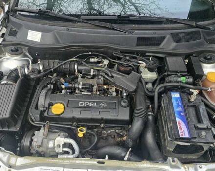 Серый Опель Астра, объемом двигателя 1.7 л и пробегом 324 тыс. км за 3500 $, фото 5 на Automoto.ua