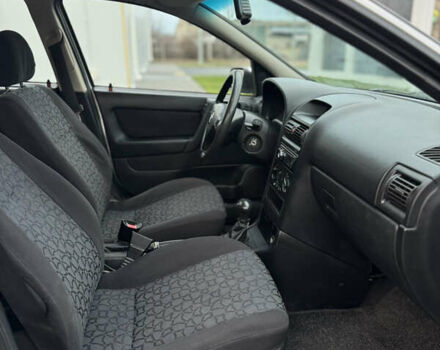 Серый Опель Астра, объемом двигателя 1.6 л и пробегом 330 тыс. км за 2999 $, фото 17 на Automoto.ua