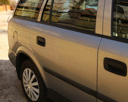 Серый Опель Астра, объемом двигателя 1.7 л и пробегом 266 тыс. км за 3800 $, фото 1 на Automoto.ua