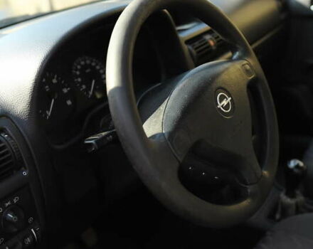 Серый Опель Астра, объемом двигателя 1.7 л и пробегом 266 тыс. км за 3800 $, фото 8 на Automoto.ua